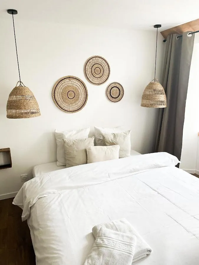 STUDIOS Neufs - COEUR de Barcelonnette - Parking privé 0*,  Francia