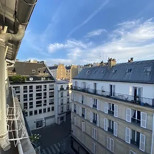 upscale-2-bedroom-apartment-near-champs-elysees.fr-paris.fr/
